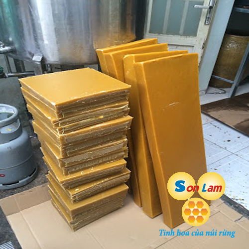 sáp ong nguyên chất Tây Nguyên màu vàng tự nhiên
